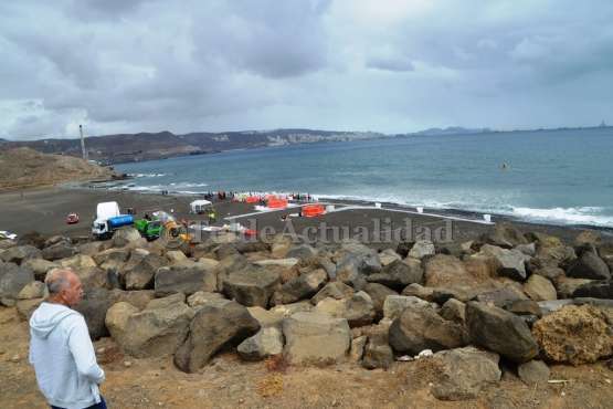 Simulacro de vertido de hidrocarburos en la playa de Jinámar-Telde (Foto TA y Antonio Alí)